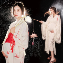 Deities teenage girls and pregnant women take pictures of clothes for a day-style pregnancy big belly photos of real art clothes for rent