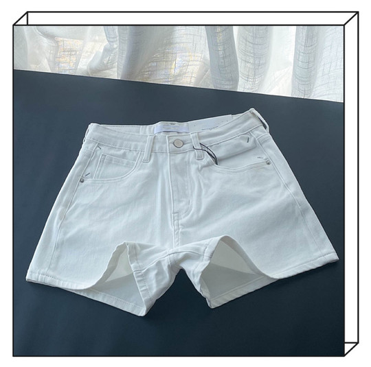 European and K-Style of 2023, New Summer Thin Wide-Leg Pants, Slimming Look, High-Waisted White Stretch A-Line Hot Pants, Fashionable
