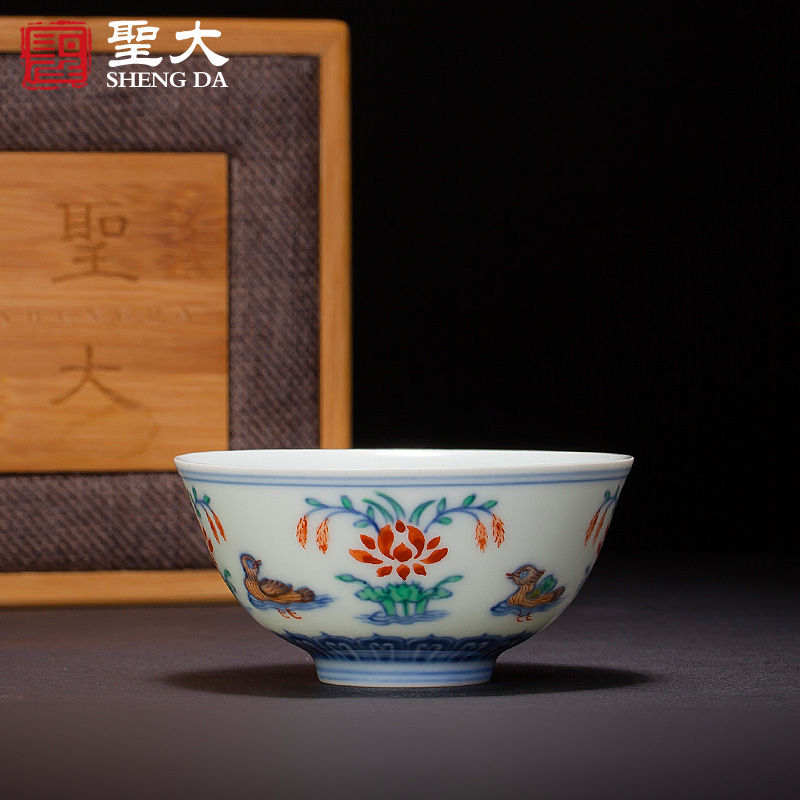 Santa seiko antique hand - made ceramic da Ming chenghua bucket color lotus pond yuanyang grain cup sample tea cup of jingdezhen tea service