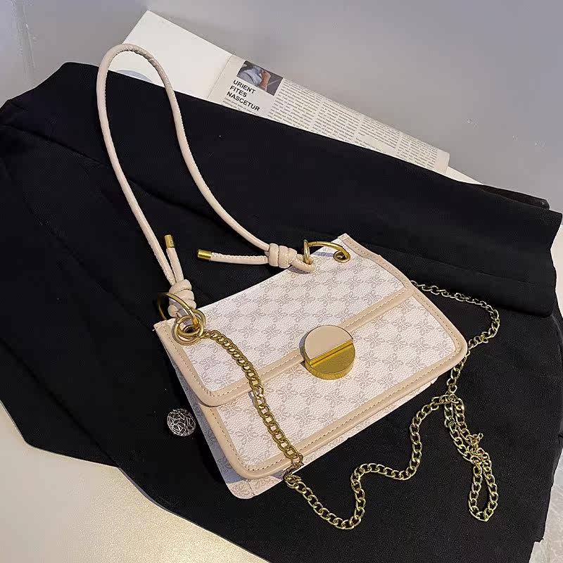 Tide cards this year Pop packets for women Summer 100 lap 21 new fall chain italics satchel with small crowdsourced single shoulder axillary underpack