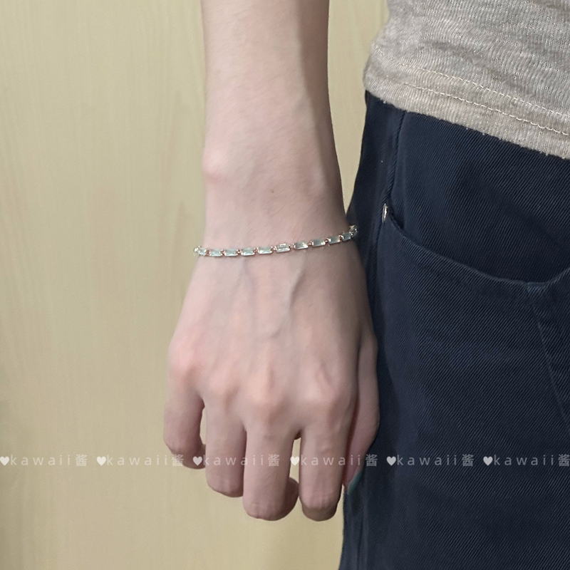 Cool Lake Blue Small Square Diamond Bracelet, Korean Style, Simple and High-End, Versatile, Elegant, Makes Hands Look Fairer, Women's Jewelry