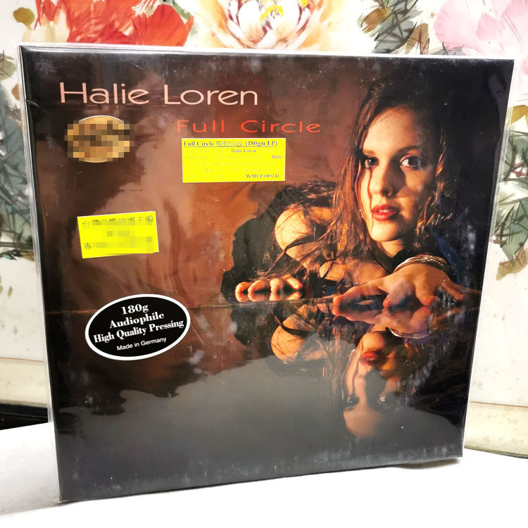 WMLP689241 Halie Loren Full Circle touches the emotional jazz lady LP black rubber
