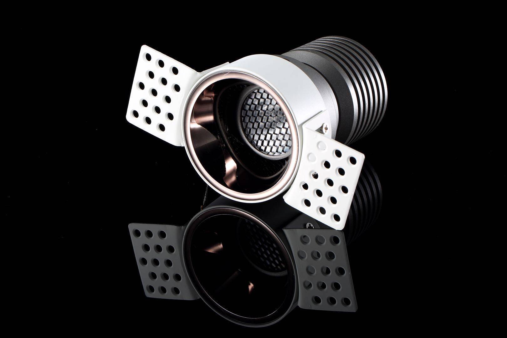 Borderless Spotlight Pre - buried Lamp Deep - anti - glare Hotel home with high ceiling lamp embedded