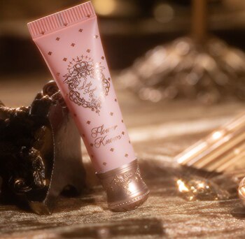 Flower Knows Little Angel Moisturizing and Repairing Lip Mask Is Refreshing, Moisturizing, and Gentle