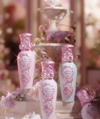 Серия «Цветок знает летнюю ночь» Резной шкафчик для макияжа Полный набор большого макияжа Allin