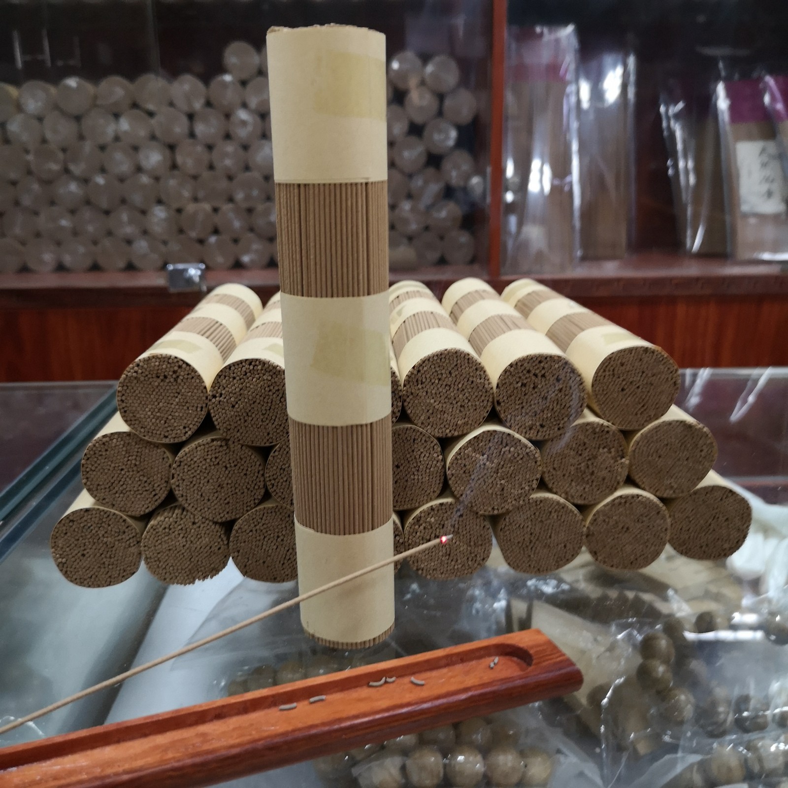 Hainan butter grid agarwood incense agarwood incense natural aroma incense home indoor nectar fragrance strong fragrance