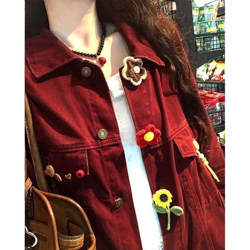 Retro Red Denim Jacket for Women, Spring and Autumn Style, New Design for Petite Figures, Loose-Fitting Jacket Cardigan Top Retro Red Denim Jacket for Women, Spring and Autumn Style, New Design for Petite Figures, Loose-Fitting Jacket Cardigan Top