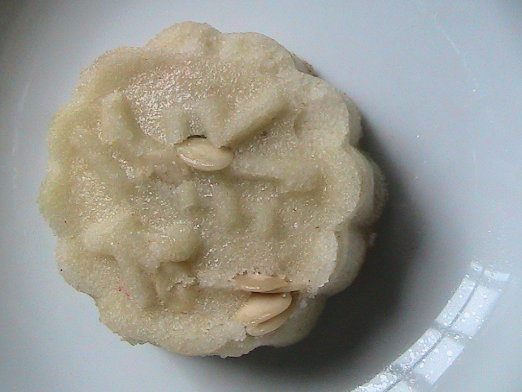 Wanfuxing Cake Group, a century-old Suzhou Cake Group store - 1 Egg Yuansong with Bean Paste Filling