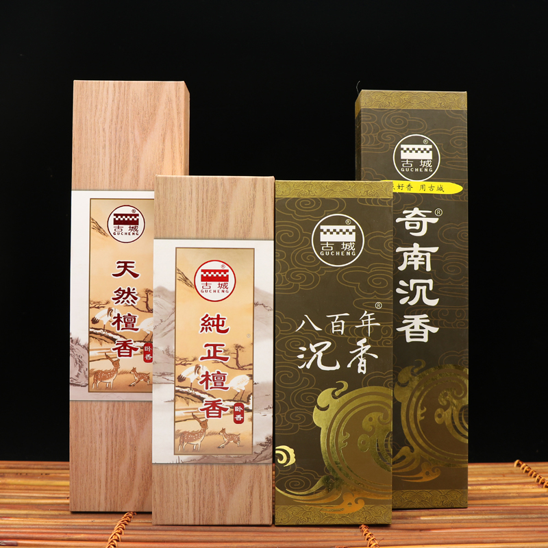 Ancient city natural sandalwood with incense and incense for 800 years Indulge Pure Sandalwood Cilanto with a fragrant household for the Buddha.