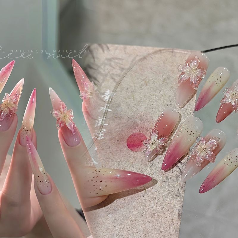 Teacher Lian's Same Style Fox Tail Lily Ice Flower Ice-Clear Gradient Transition Press-On Nails