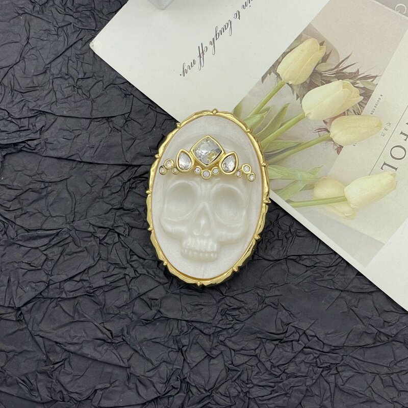 Lihang Jewelry AB Personalized Everyday Skull Design Sweet and Cool Artistic French Style Diamond-Encrusted Cleaned Brooch