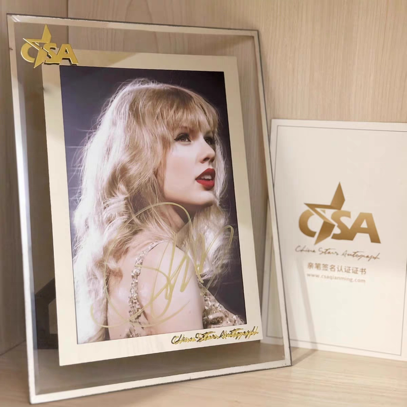 Taylor Swift Autographed Taylor Merchandise Concert Album Photo Frame Csa Authentic Poster