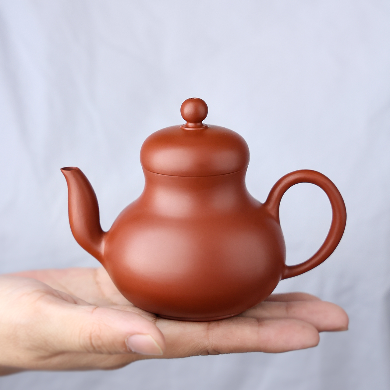 潮州の陶芸家【章燕明造】紫砂茶壺 小ぶり急須 手拉壺技法による朱泥壺★紫砂細工 潮州の陶芸家【章燕明造】紫砂茶壺 小ぶり急須 手拉壺技法による朱