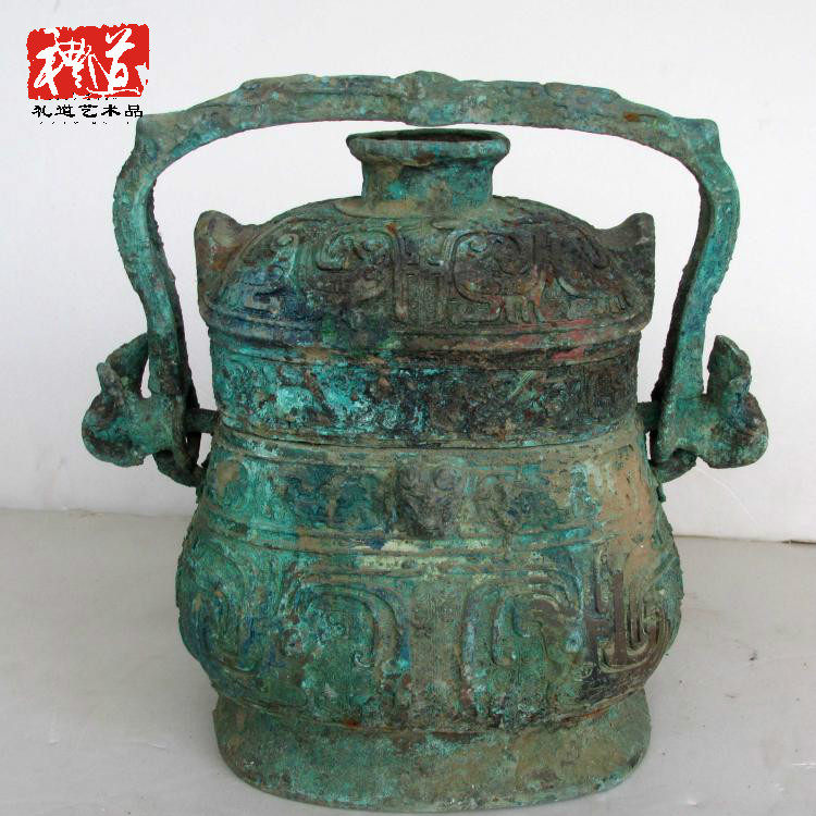 Unearthed high tin bronze ware antique bronzes Bronze Ware Sheng Wine Lifting beams Halo Red Spotted Green Embroidered as Old Ancient Play Collection Small Pendulum Pieces