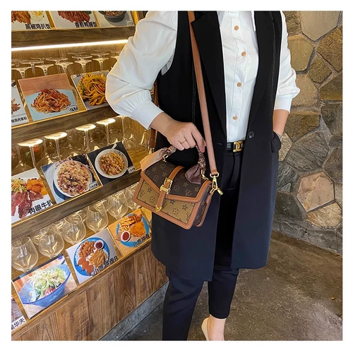 Сумка на одно плечо, из натуральной кожи