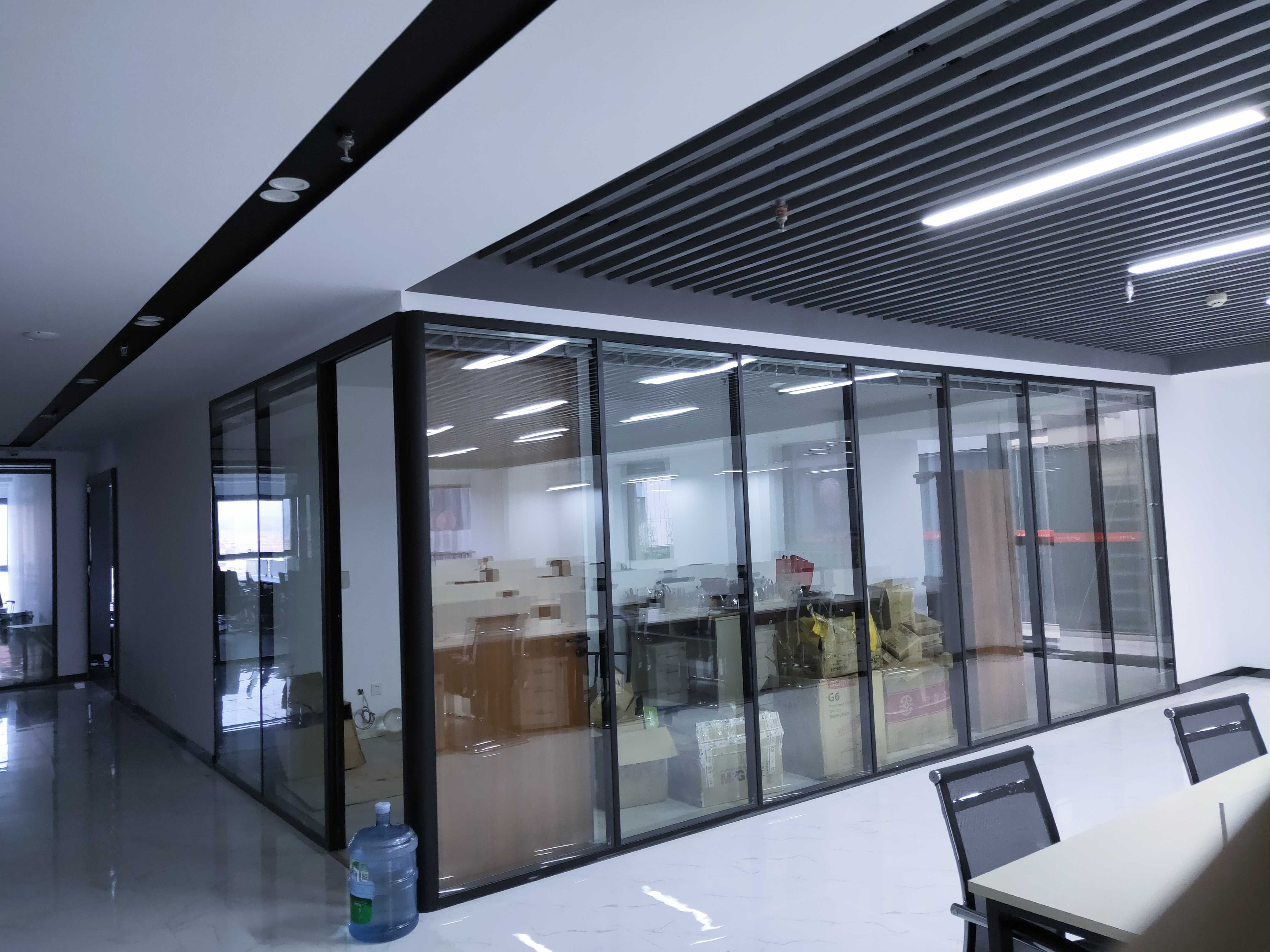 Glass high partition wall office hollow shutter frosted single-glass soundproof aluminium alloy built-in tempered glass screen