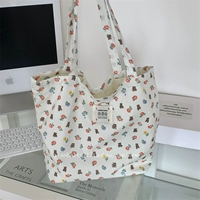 В цветочек, с медвежатами