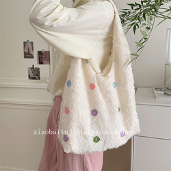 Little Rabbit Table ສີຂາວ Lace Flower Dopamine Colored Vest Underarm Bag Korean Cosmetic Bag Shopping ຄວາມອາດສາມາດຂະຫນາດໃຫຍ່ບ່າ