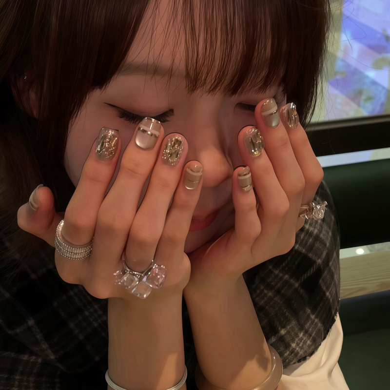 Rich Girl's Sheer Cat-Eye Handmade Nail Art with Sparkling Gold Foil and Full Diamond Embellishments, Old Money Style Short-Length Nail Stickers That Enhance Complexion Rich Girl's Sheer Cat-Eye Handmade Nail Art with Sparkling Gold Foil and Full Diamond Embellishments, Old Money Style Short-Length Nail Stickers That Enhance Complexion
