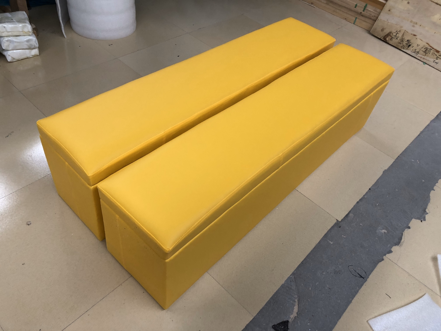 Custom kindergarten storage stool training class bench combination soft bag sofa shoe changing stool can sit on the fence shoe cabinet