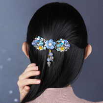 Retro one-character hairclip half-tied hair