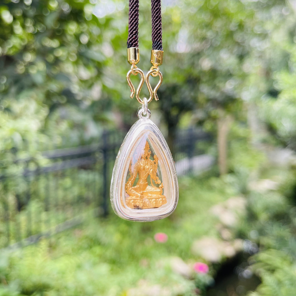 The Karmada pass on the gold and silver green degree mother of more than one thousand kinds of sacred objects with a special win and a bespoke gift