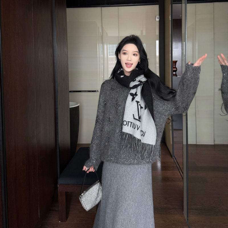 Youwei【Star Silver Frost】2025 New Gray Sweater for Women, Autumn and Winter, Lazy Style, High-End Knitted Top Youwei【Star Silver Frost】2025 New Gray Sweater for Women, Autumn and Winter, Lazy Style, High-End Knitted Top