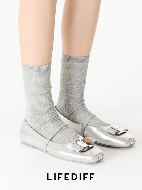 Thin Vertical Striped Light Gray Spring and Autumn Socks for Women, Suitable for Wearing with Small Leather Shoes, Cotton Socks, Slouch Socks, Long Socks, Summer Seamless Mid-Calf Socks