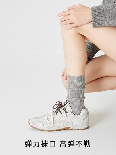 Chaussettes à poils d'automne et d'hiver chaussettes longues épaissies chaussettes en laine épaisses et chaudes chaussettes mi-mollet chaussettes en soie gris clair or et argent pour femmes