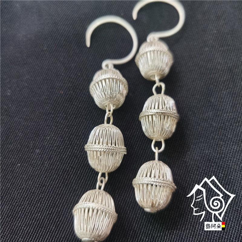 Cool Mountain Yi's pure silver ear ring pure handmade silver bead Three Everest Beads Ear Pendant Personality Temperament Brief Retro National Wind Hand Workers