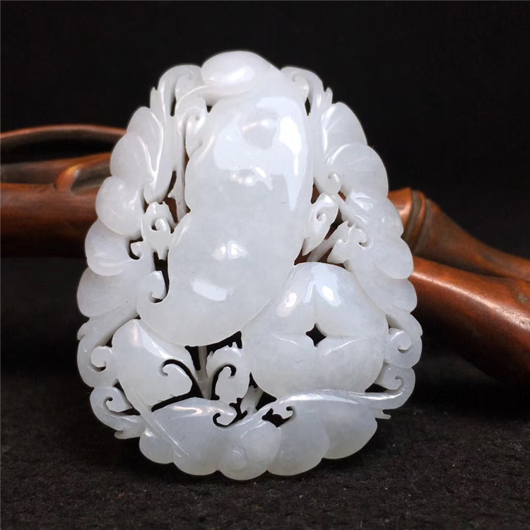 Antique ancient jade old jade jade collection old Hetian jade hollow blessing in front of many children and many grandsons jade pendant pendant