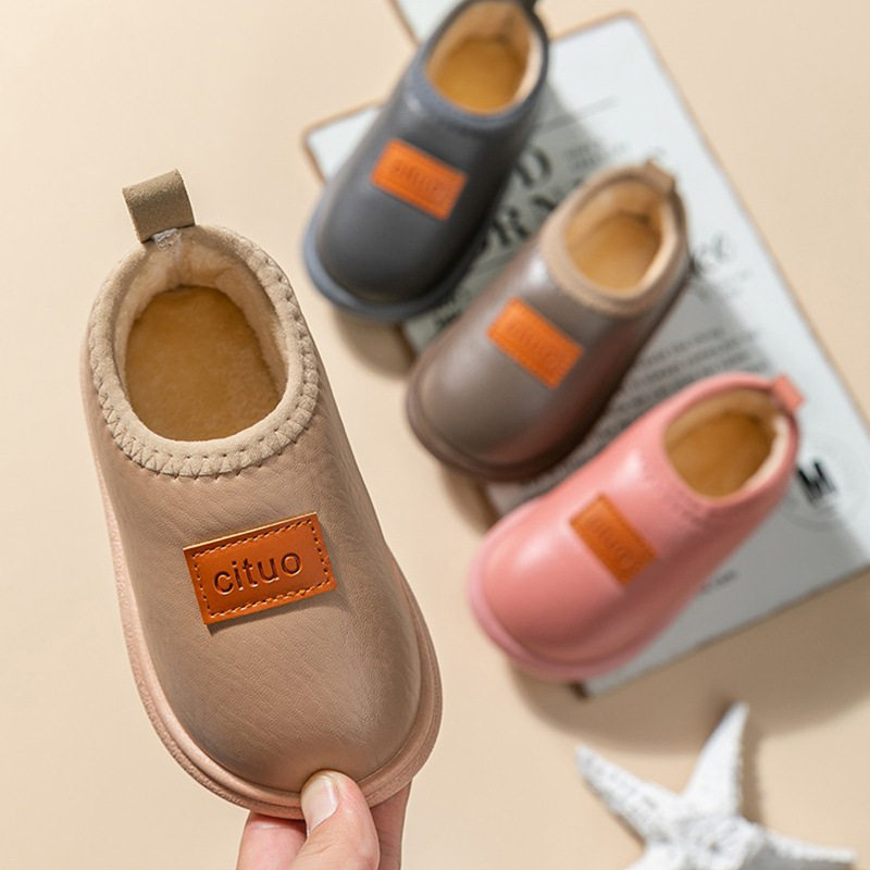 Kindergarten indoor shoes in winter plus boy soft sole girl child anti - slip thickening warm spring and autumn 3 years old