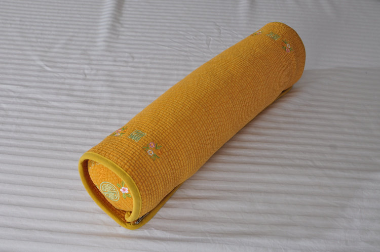 Подушка 韩国进口水洗棉纯色绣花颈椎枕定型枕护颈枕软管腰靠枕长45直径10