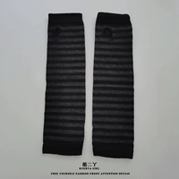 Пара серых черных полос