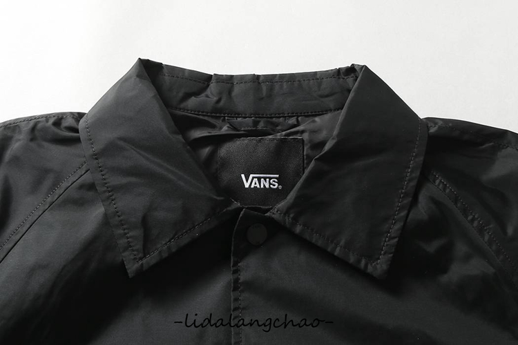 [Điểm sóng lớn] 19 áo khoác mới dành cho nam Vans Fansi ve áo màu đỏ đen VN0A3TWRBLK - Áo khoác thể thao / áo khoác áo khoác thể thao nam