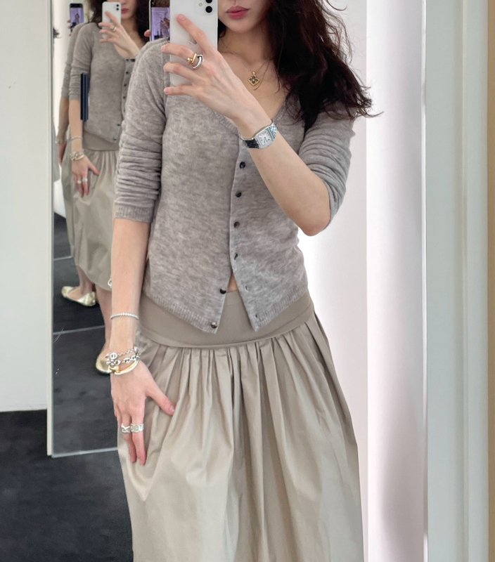 Rarely High-Quality "Mist" Cashmere and Silk Blend U-Neck Waist-Cinching Knitted Cardigan