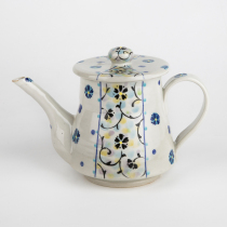 Japan imported teapot Void Tibetan kiln Small flower Tang grass series Kutani handmade ceramic teapot saucer Teacup