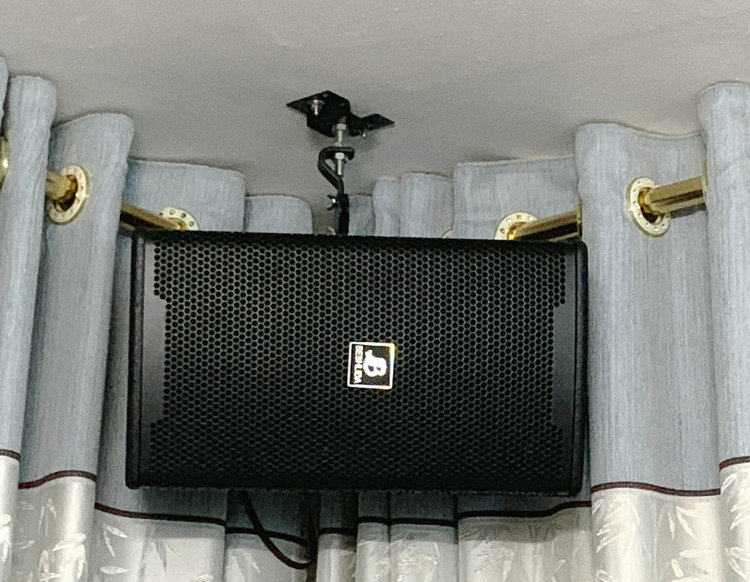 8-12 inch multi-function multi-angle adjustable card package speaker professional speaker ceiling hanger hanger single price