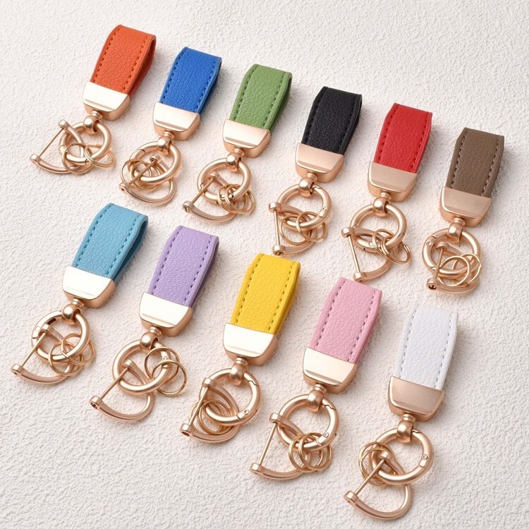 Simple Lambskin Car Keychain Pendant, Stylish and Exquisite Key Ring for Men and Women, Bag Decoration Simple Lambskin Car Keychain Pendant, Stylish and Exquisite Key Ring for Men and Women, Bag Decoration