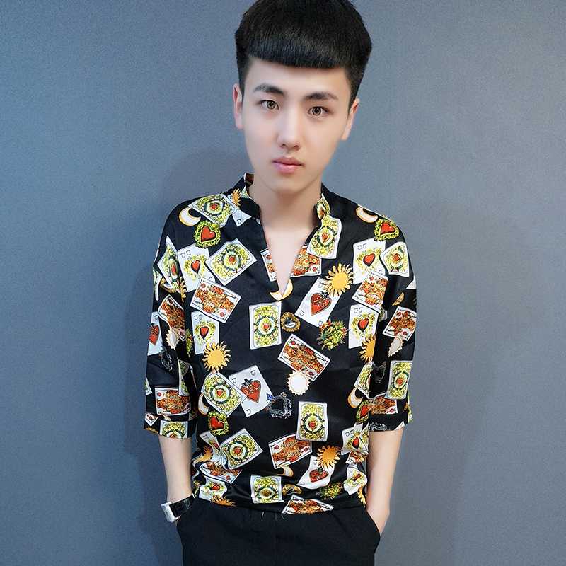 Social person short sleeve sweatshirt large V neckline male spirit small group Poker printed T-shirt blouse for men's summer T-shirt