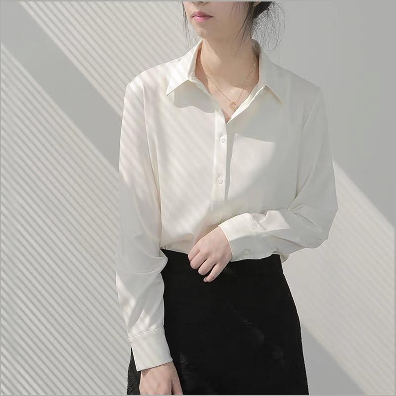 Plus-Size Women's Chiffon Shirt with a Turn-Down Collar, Spring/Summer, Large Size, Stylish Design, Loose-Fitting Base Shirt, Versatile Professional Top