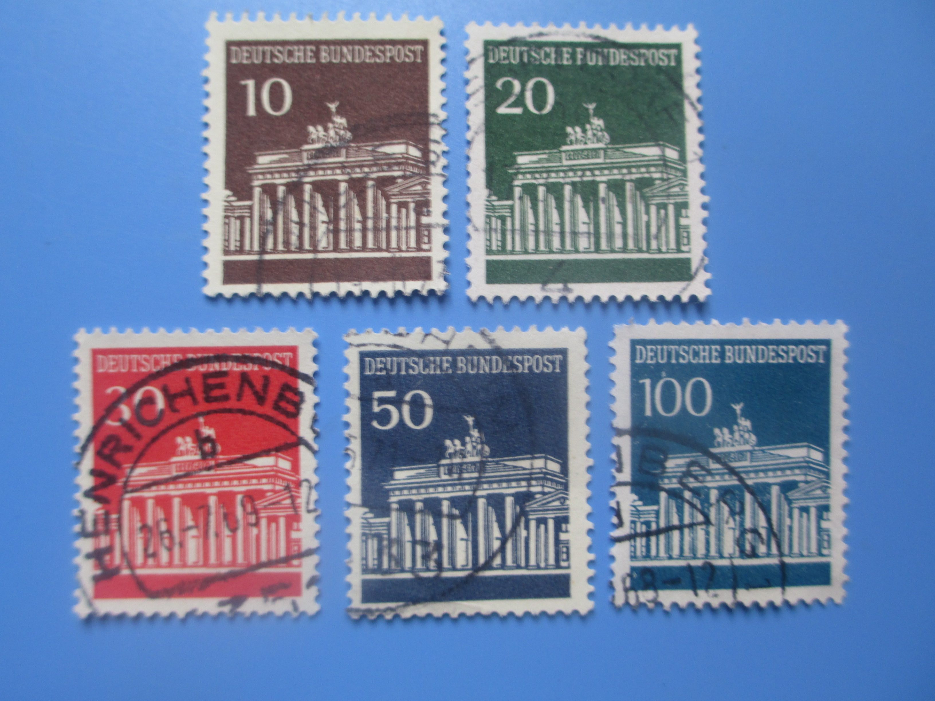 Foreign stamps Germany in 1966 Brandenburg Gate Credit 5 full - time full 18 yuan
