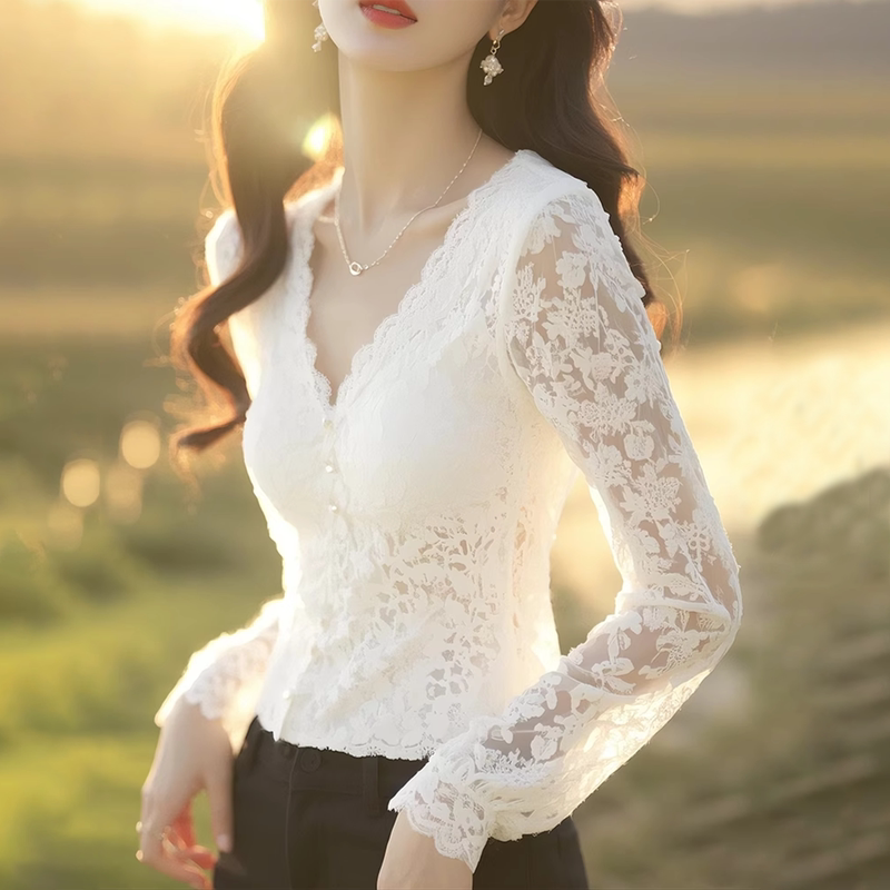 French-Style Unique and Chic Top 2026 Spring and Autumn New Fashion Stylish Design Stunning White Lace Shirt for Women
