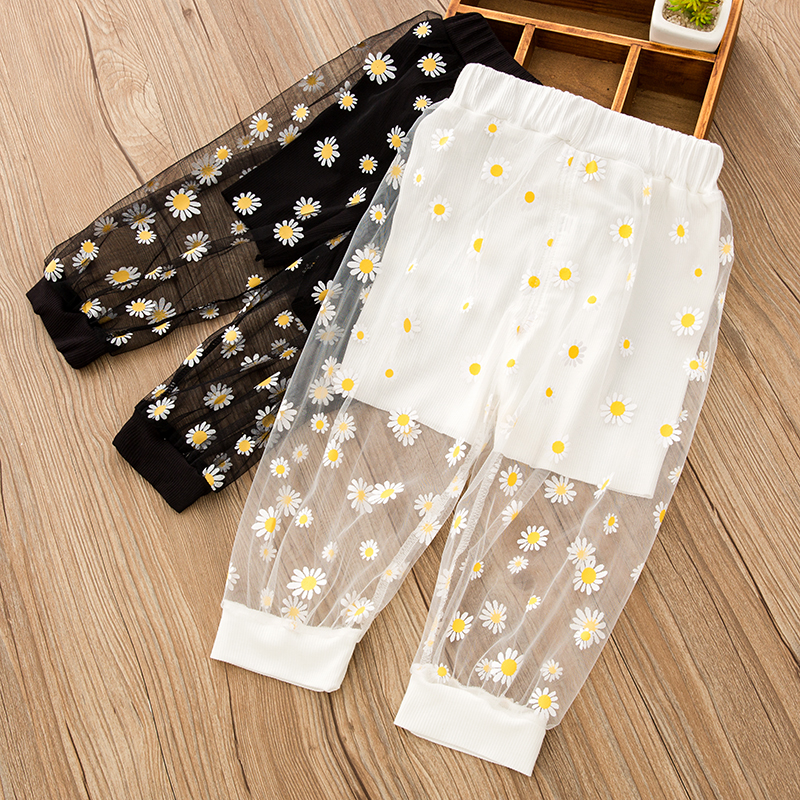 Anti-mosquito pants girl 3 years 1 middle child Xia Bo Summer Small Daisy Pants Children Summer Outwear Baby Bo Point Pants