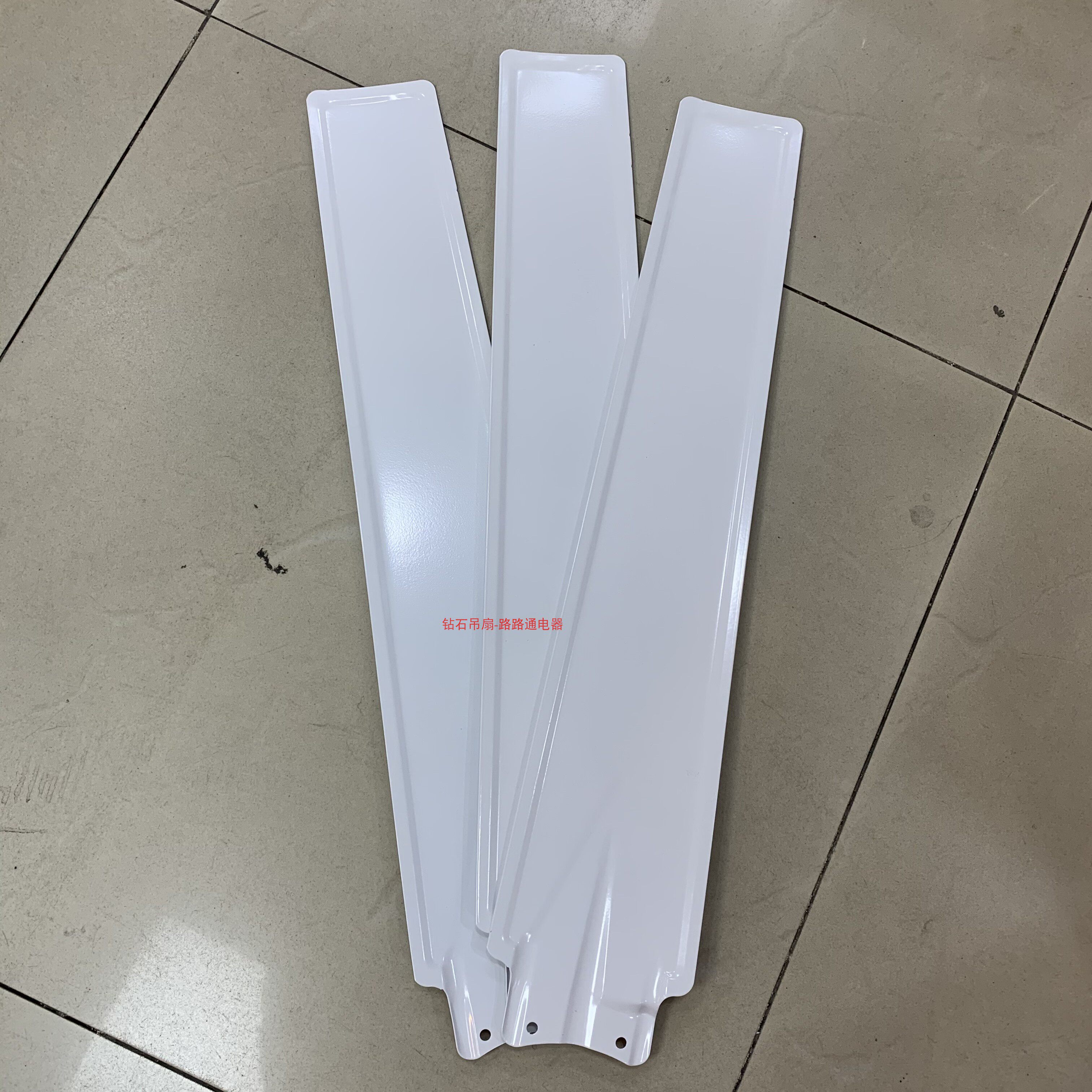 Потолочный вентилятор 钻石美的艾美特长城吊扇白色铁扇叶1400-56叶片铁制3片/绿色吊扇