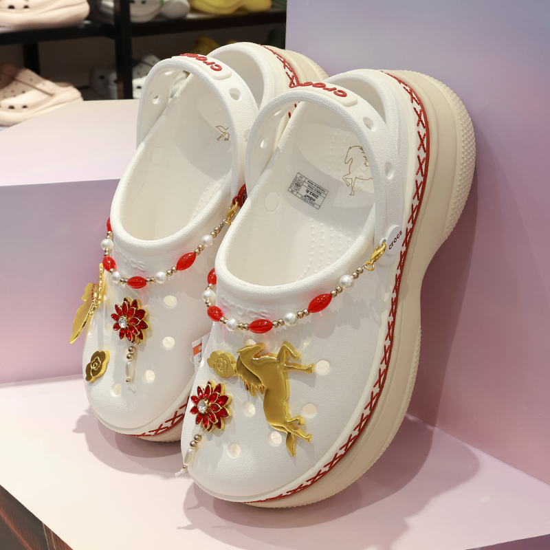 Crocs Women's Shoes, New Crocs Clogs, Classic Stacked Red Gold Jumping Horse Thick-Soled Beach Sandals 213113