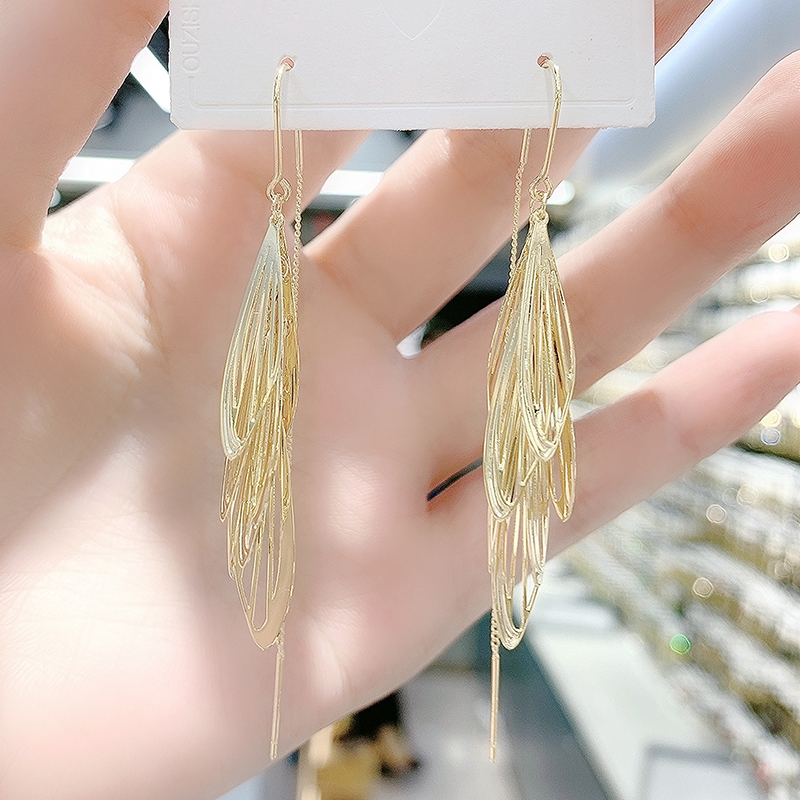 Dragonflies Dot water leaves Stream Soar Girl 2022 New Tide Korea Temperament Personality Long Version Superior Feel Earrings