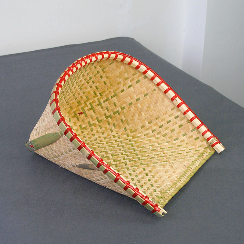 Engraving dustpan household rice dustpan Bamboo Bamboo Bamboo dustpan crab fruit plate hotel farm bamboo non-porous