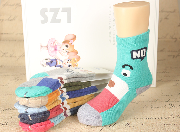 Xác thực sáu ngón tay dày lên bông cotton mùa thu và mùa đông trẻ em vớ chải bông không xương trẻ em nam và nữ giá nhà máy thời trang bé trai