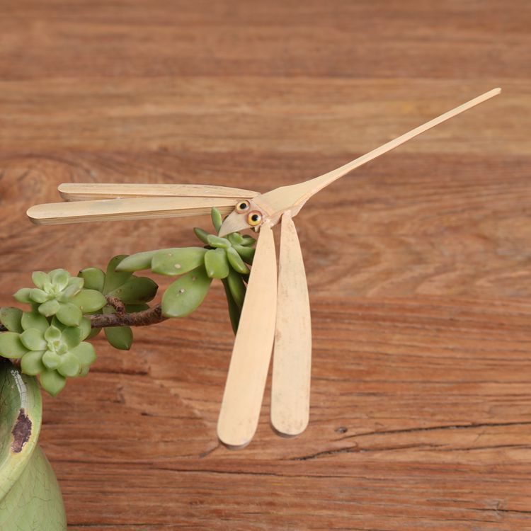 589